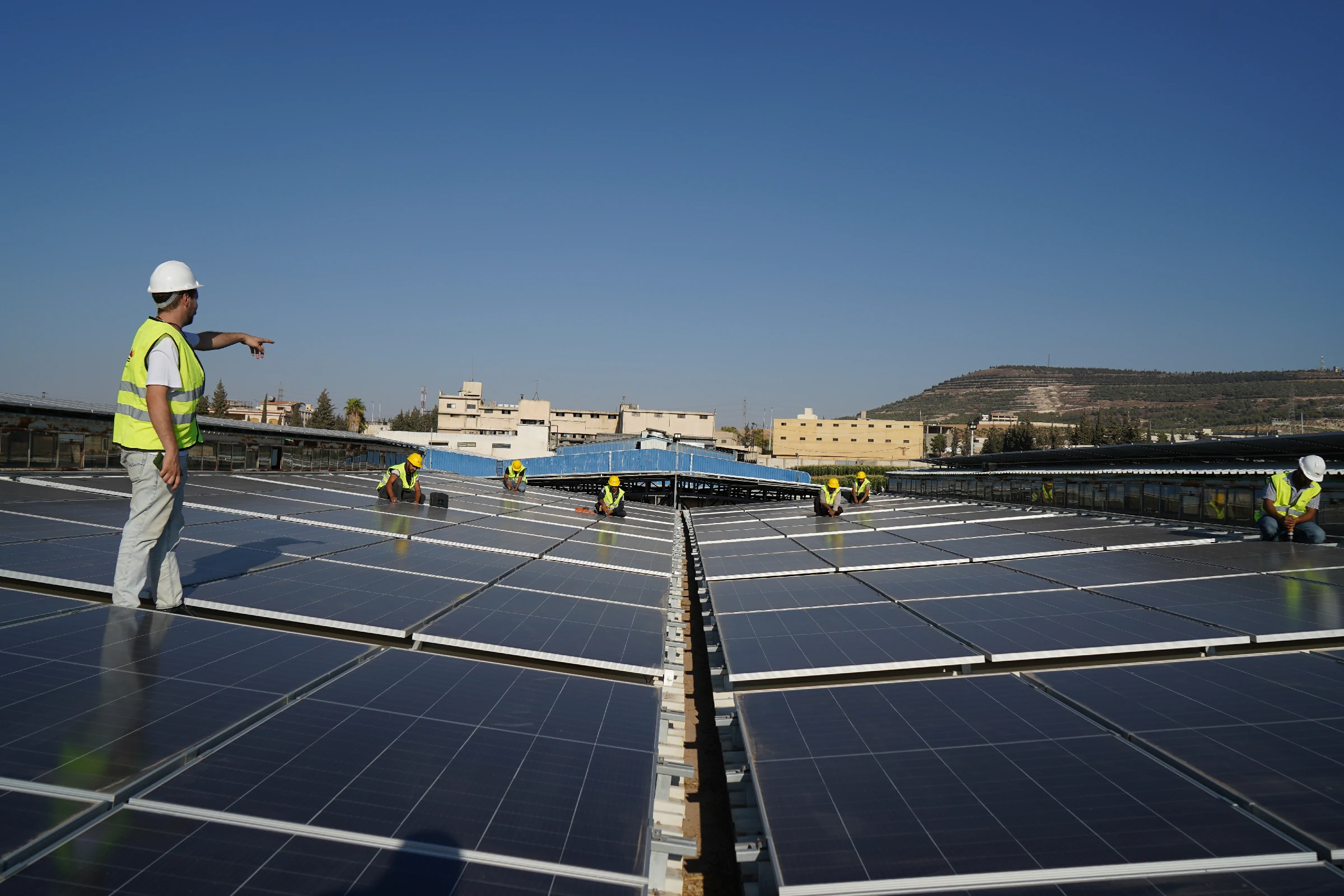 Integrated solar project execution across installation and site works